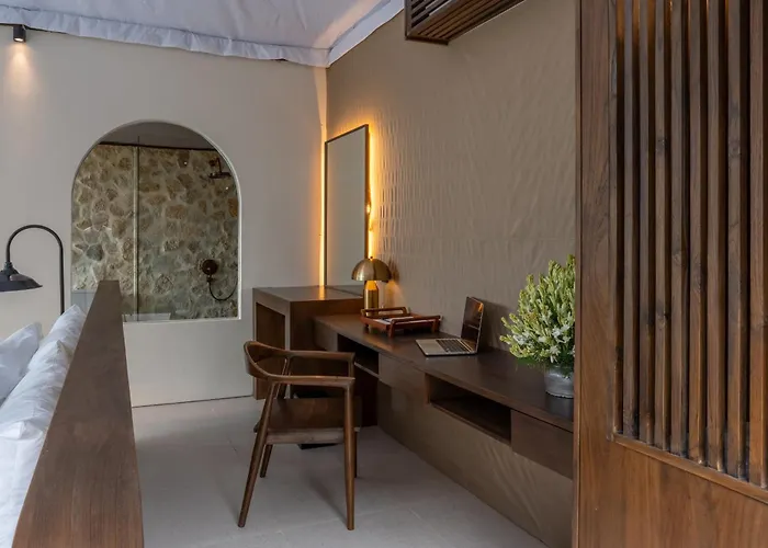 Villa Mas Glamping Luxury Tent Ubud